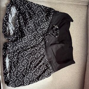 Black Drawstring maternity shorts (M)